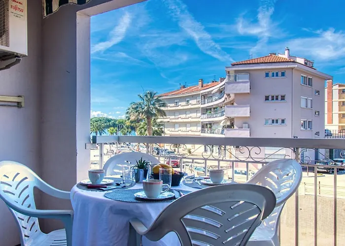 Le Vieux Port-1 By Interhome Apartman